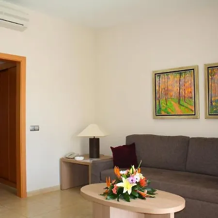 Relaxia Girasoles * بلايا ديل إنغلز